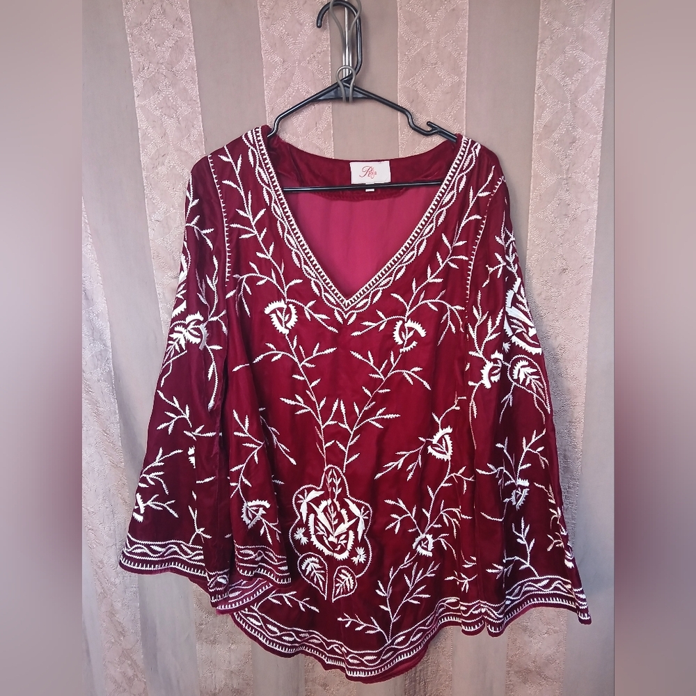 💎 Roja Women's Top Embroidered Floral Velvet Blouse #0072